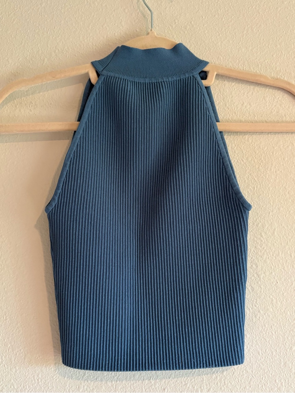 Aritzia Babaton Sculpt Knit Mockneck Halter Top Women’s XS Blue Sleeveless - Picture 2 of 6